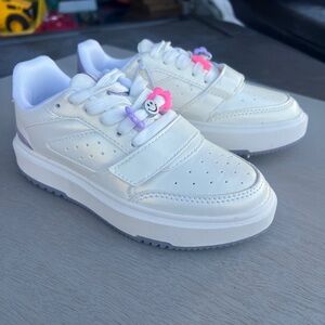 Kids pearl White Platform Sneakers with Flower Charms (multiple sizes)